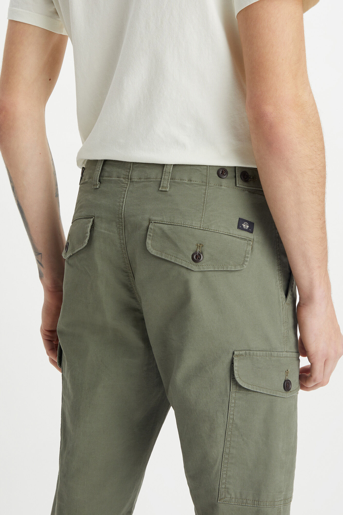 Dockers Pantal&oacute;n Cargo Slim Tapered Fit para hombre