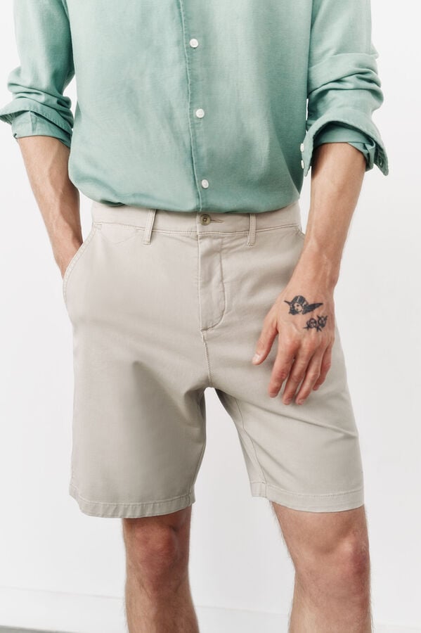 OOTO Bermuda chino Tostado