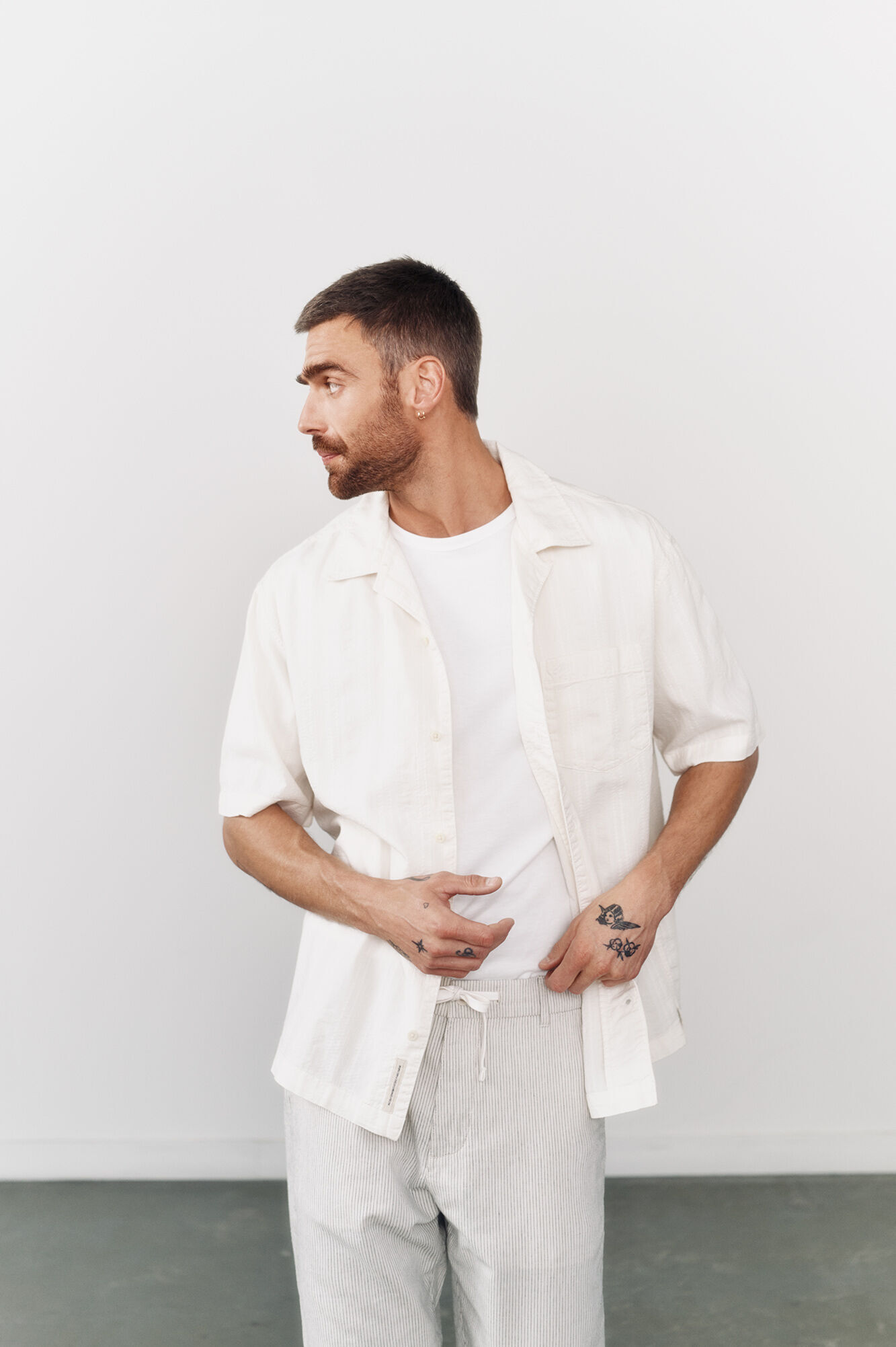 OOTO Camisa estruturada de manga manga curta