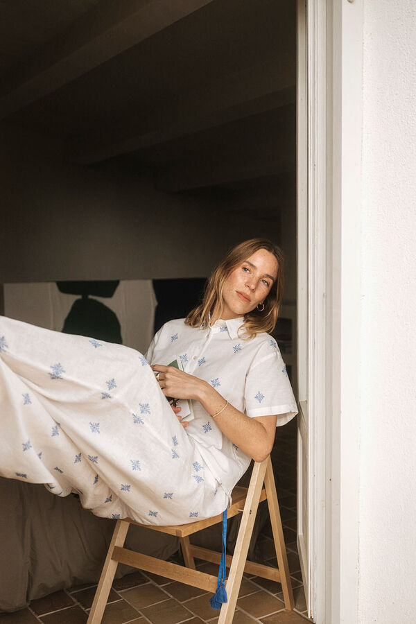 Cortefiel Cal&ccedil;as fluidas bordadas Azul