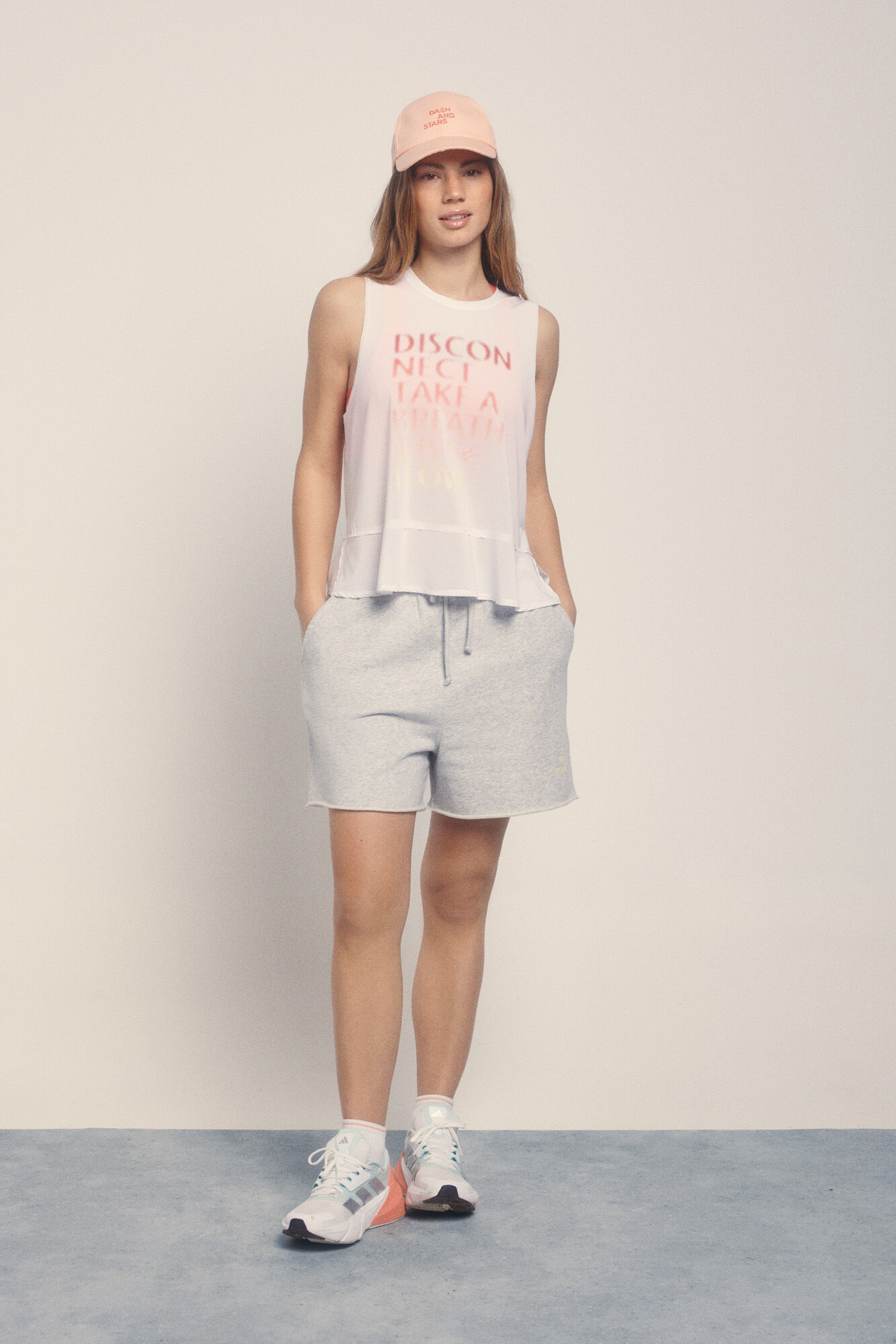 Dash and Stars Short felpa gris