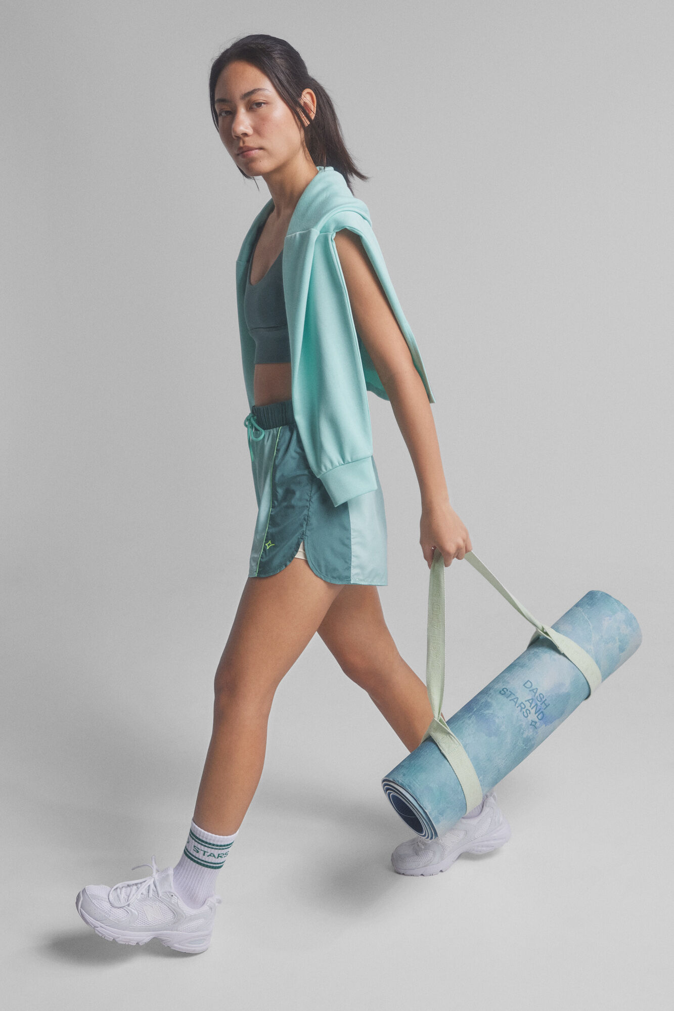 Dash and Stars Short ultraligero verde malla interior 