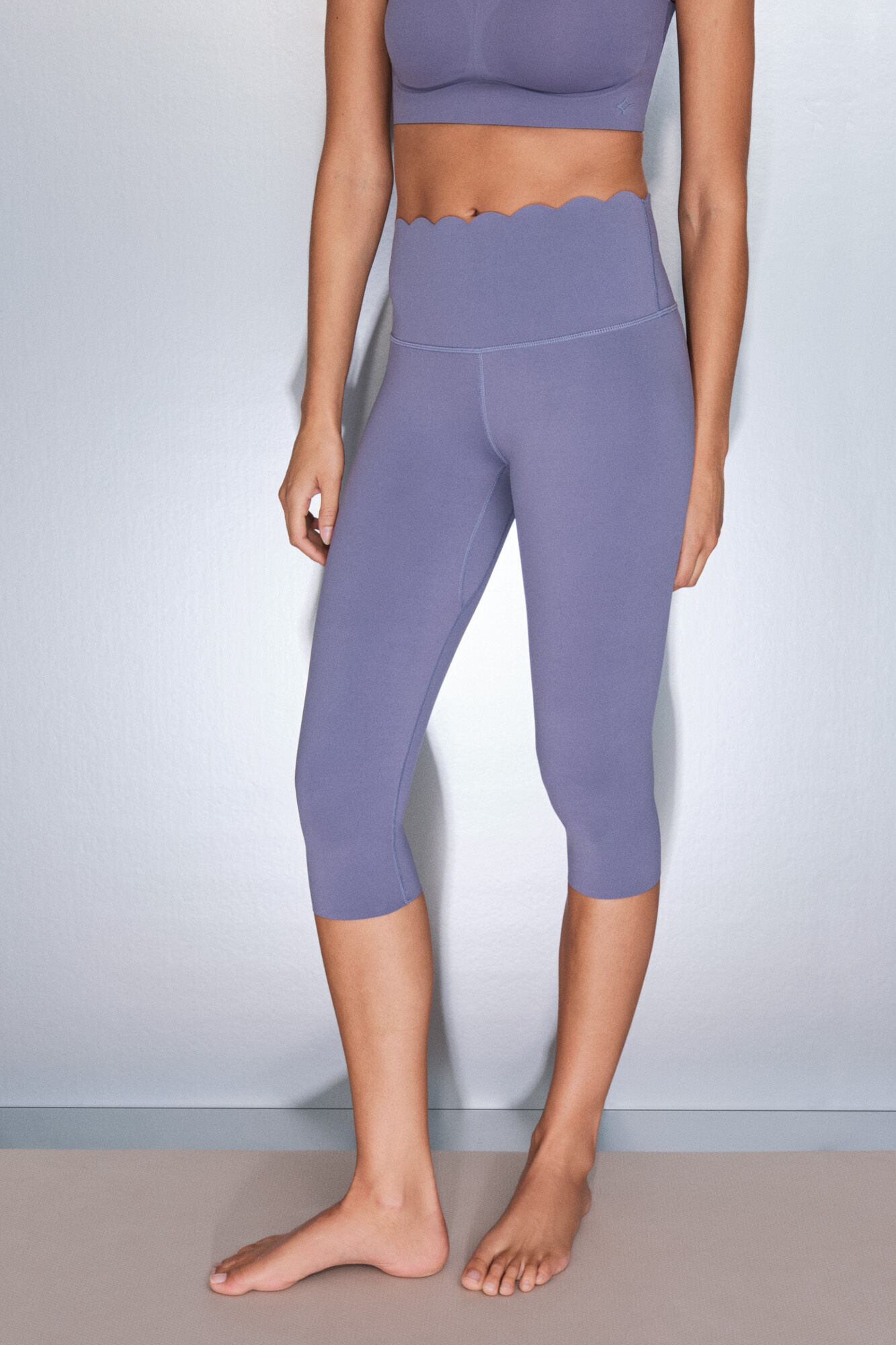 Dash and Stars Leggings pirata roxas COMPRESSIVAS