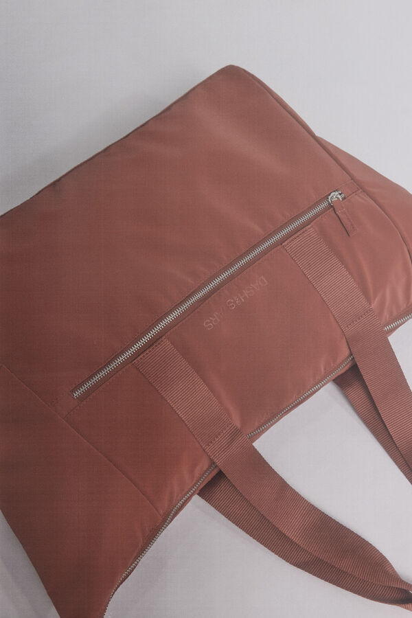 Dash and Stars Bolso shopper marr&oacute;n nylon nude