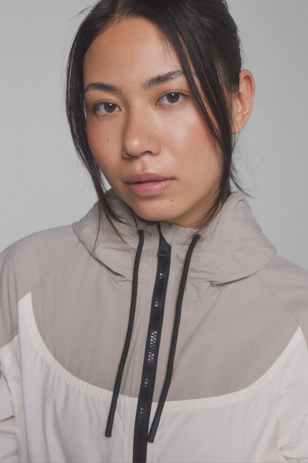 Dash and Stars Chaqueta tejido t&eacute;cnico ligero  nude