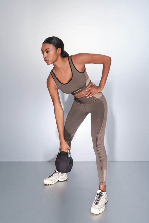 Dash and Stars Sujetador deportivo marr&oacute;n SEAMLESS FIT marr&oacute;n