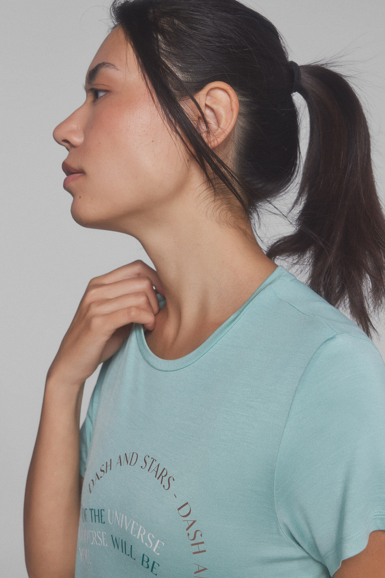 Dash and Stars Camiseta fluida modal verde