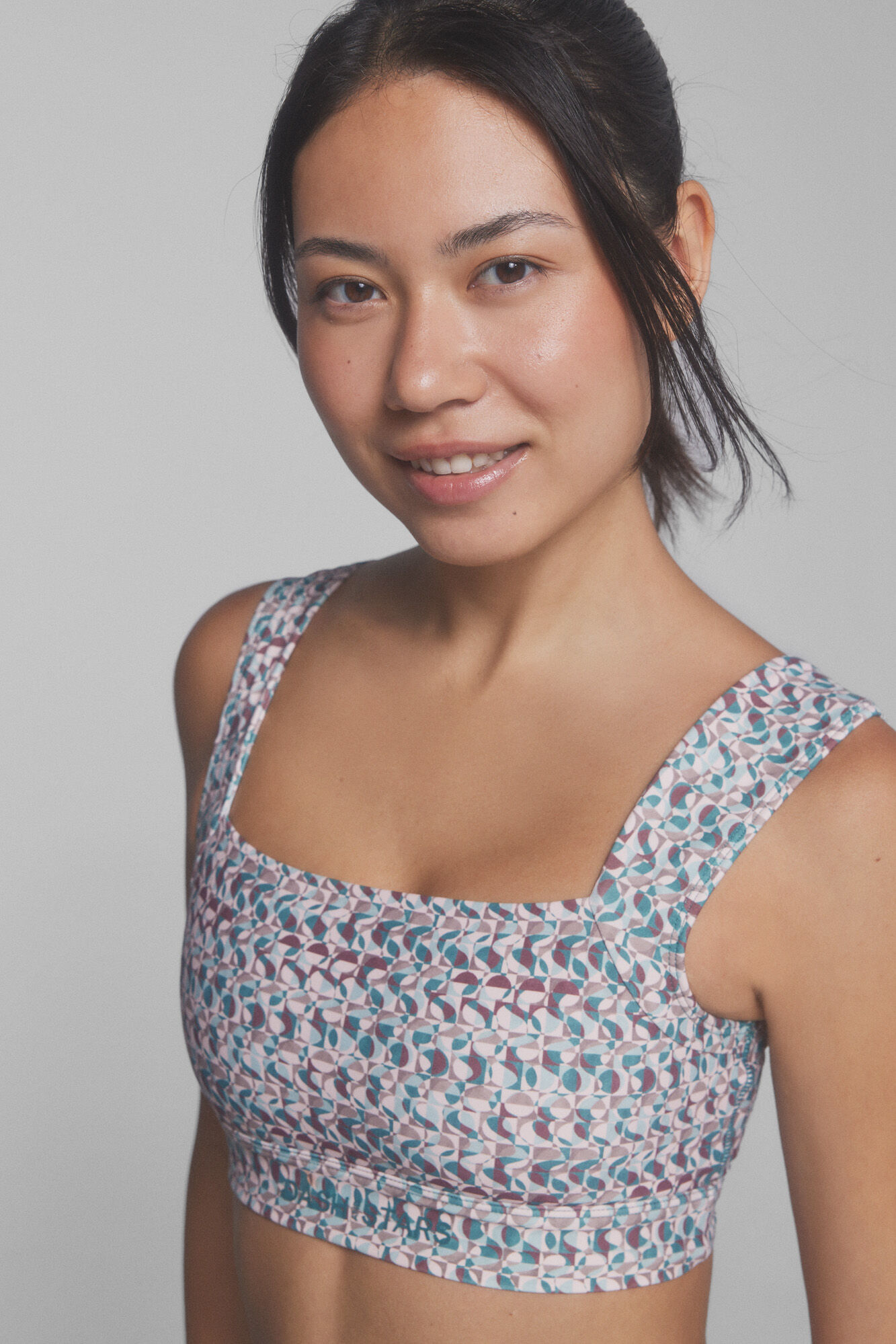 Dash and Stars Sujetador deportivo SOFT MOVE estampado multicolor