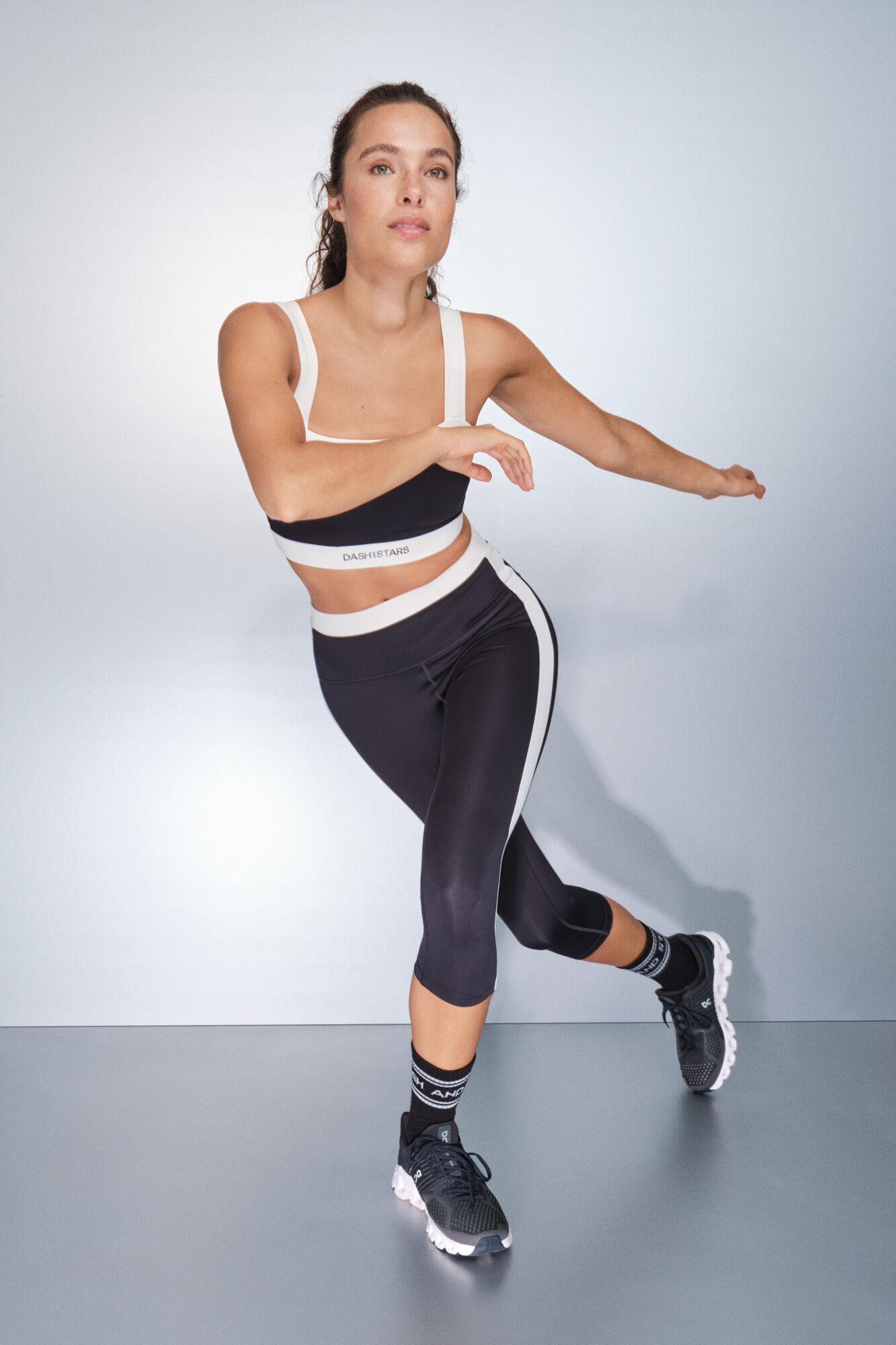 Dash and Stars Leggings 4D STRETCH pirata negro y blanco