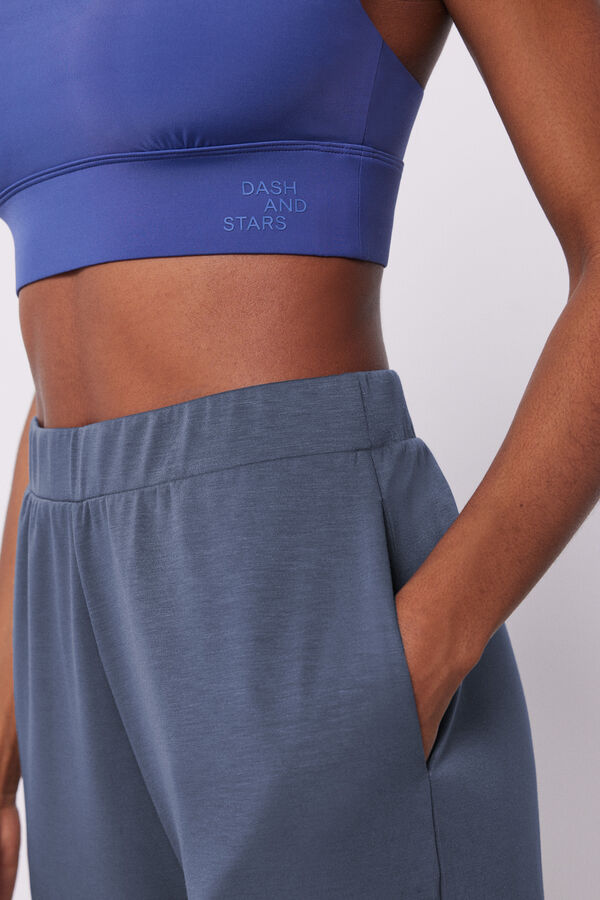 Dash and Stars Pantal&oacute;n jogger tacto suave gris gris