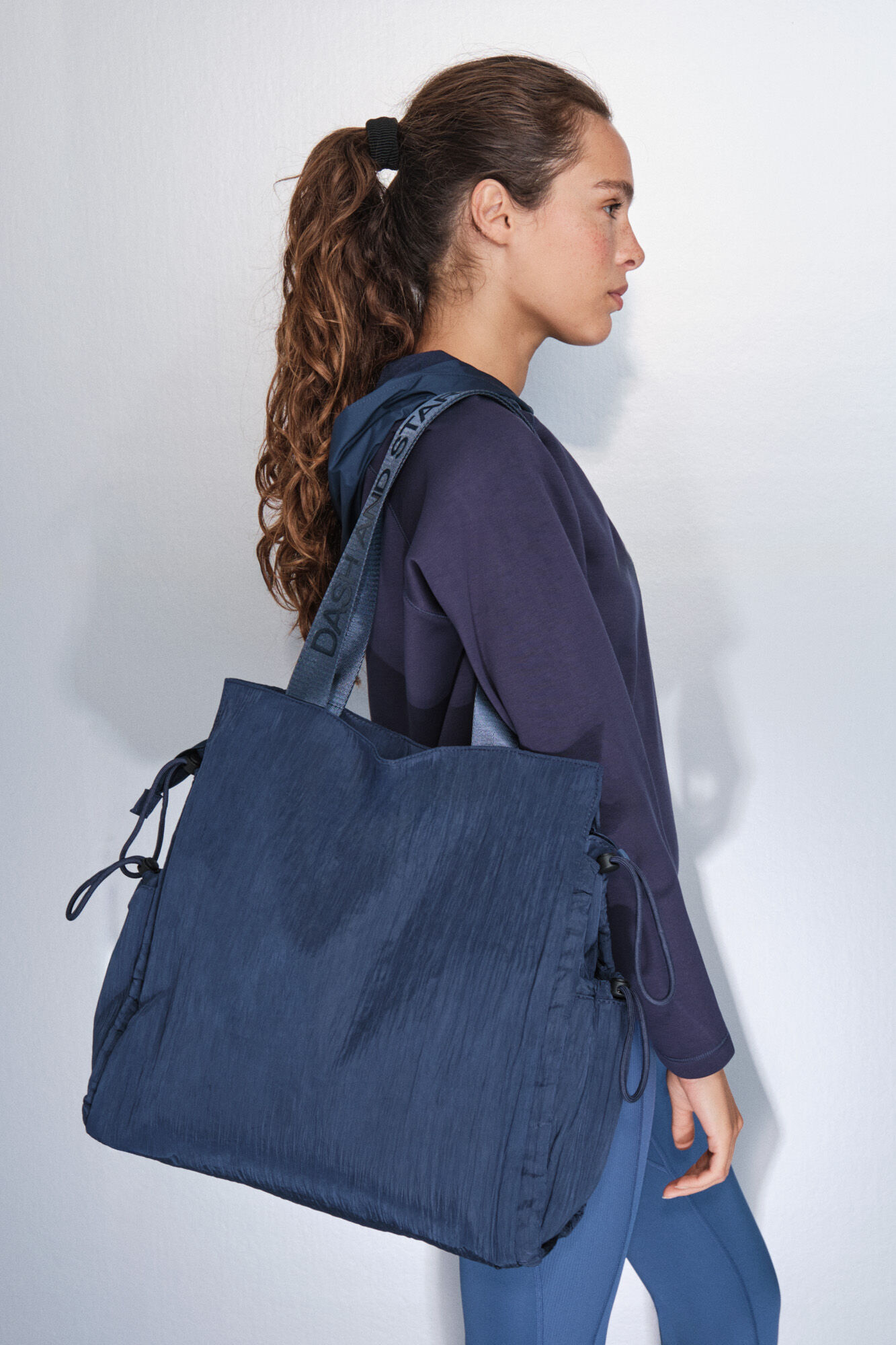 Dash and Stars Bolso tote nylon azul satinado