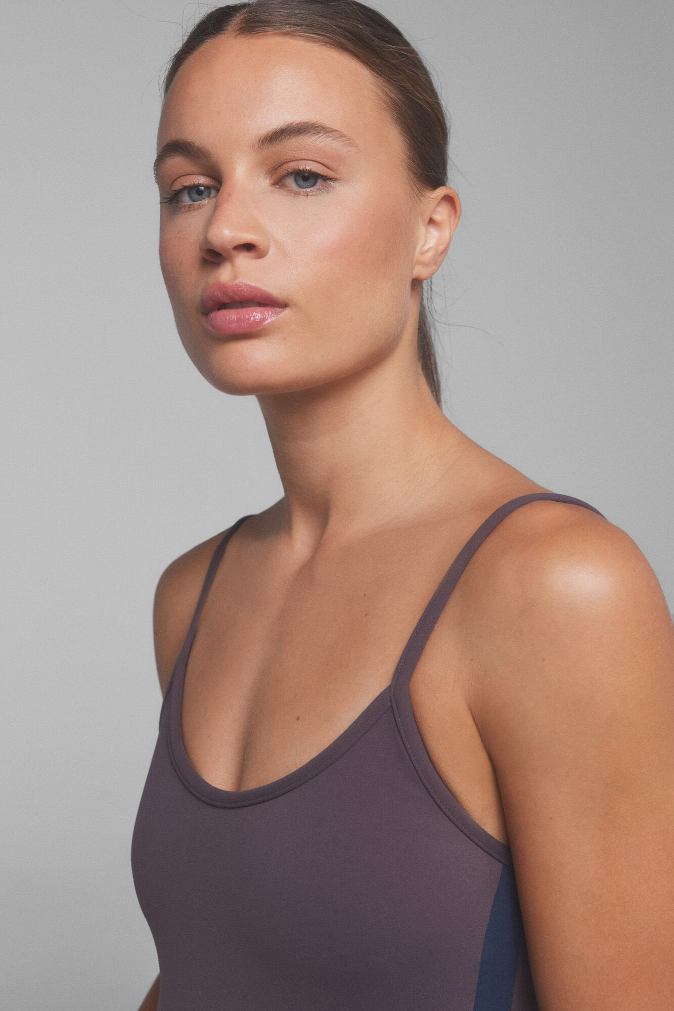 Dash and Stars Mono corto SOFT MOVE marr&oacute;n. Special colab @ffitcoco