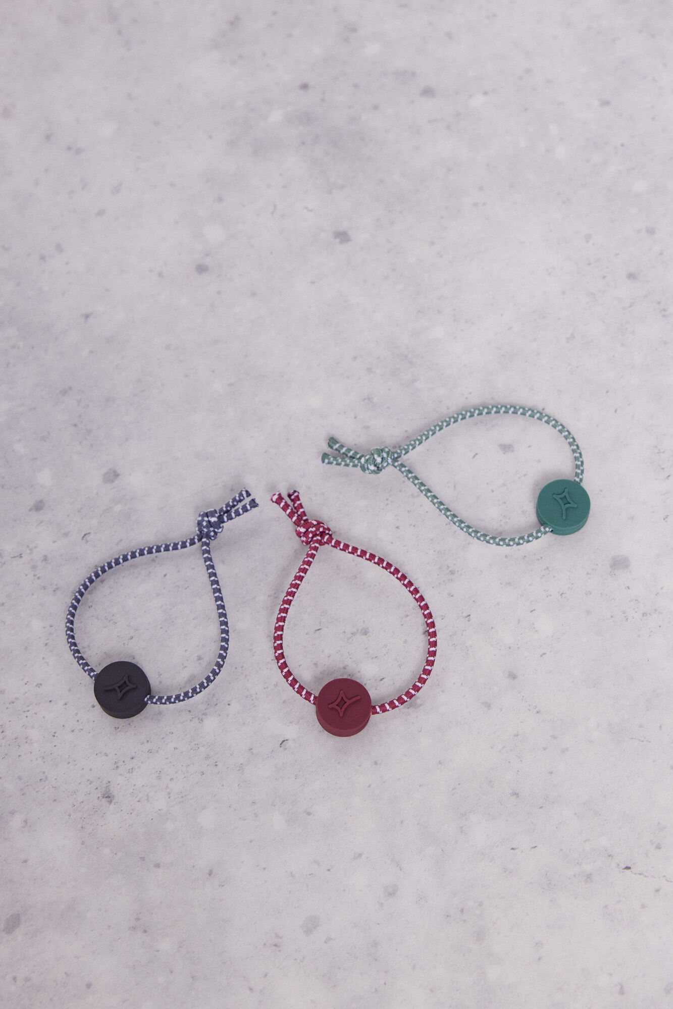 Dash and Stars Pack 3 el&aacute;sticos cabelo logo