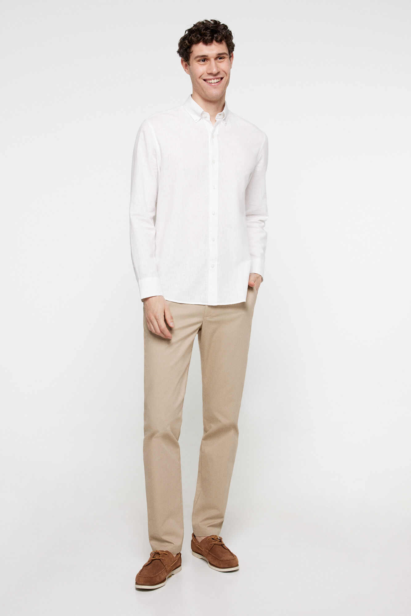 Milano Chin&ecirc;s Liso Vestir.