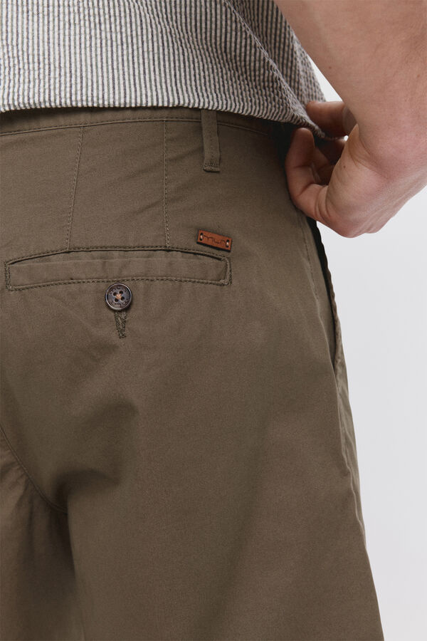Milano Bermuda Clásica Lisa Kaki Oscuro
