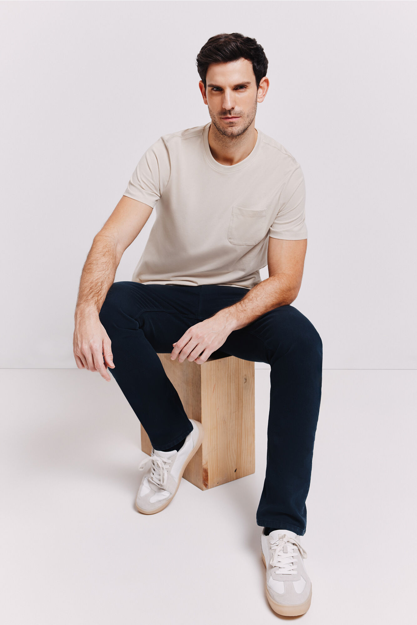 Milano Camiseta b&aacute;sica con bolsillo