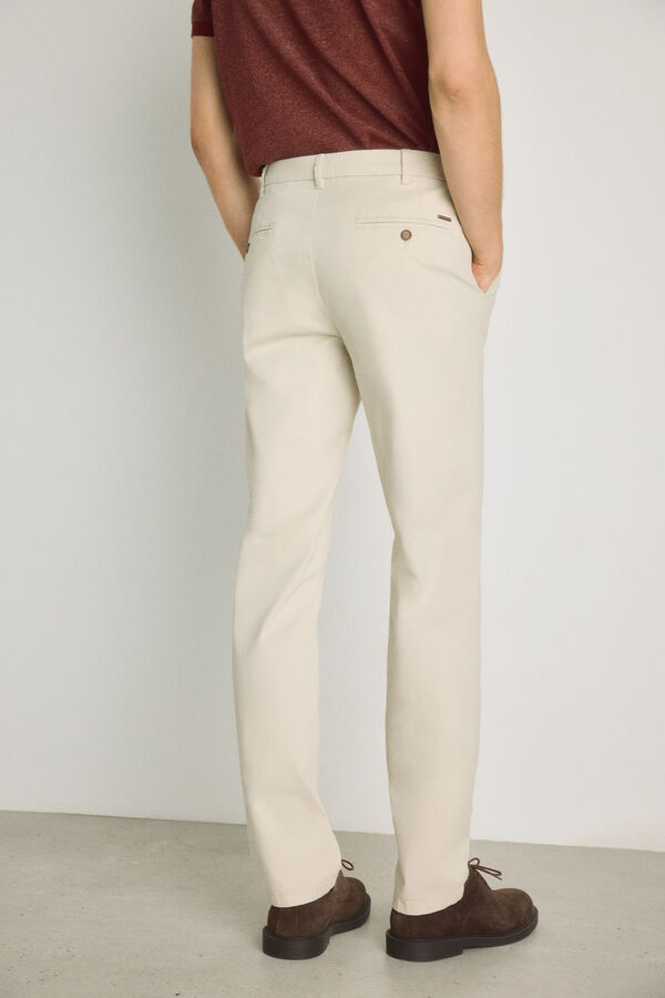 Pedro del Hierro Pantal&oacute;n chino regular fit Beige/Camel