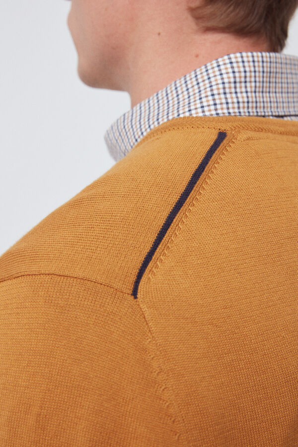 Fifty Outlet Jersey cuello pico con patch logo en pecho Dorado/ Mostaza