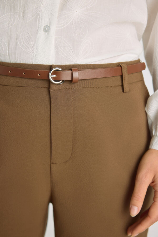 Milano Cal&ccedil;as chino com cinto Camel