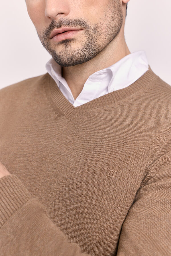 Milano Jersey cuello pico Marr&oacute;n