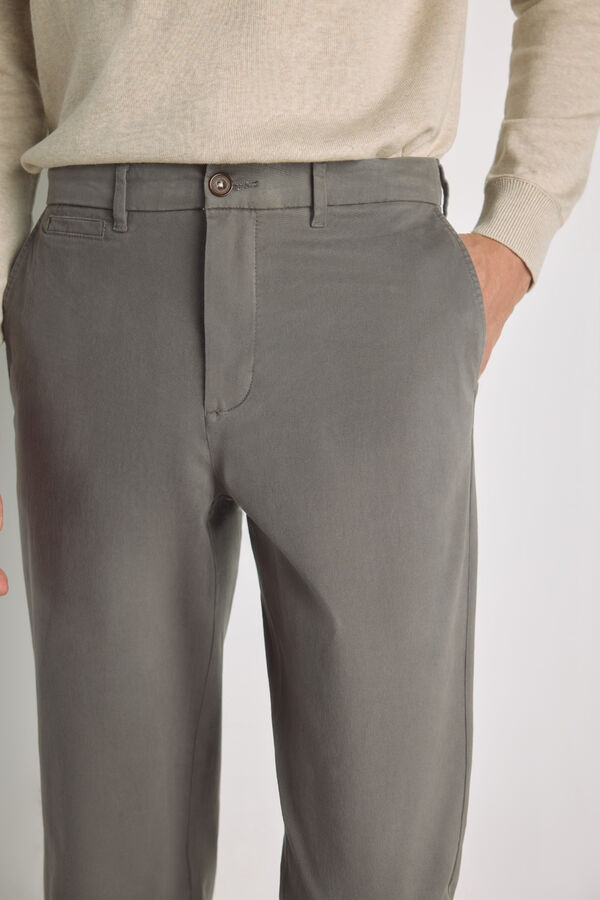 Pedro del Hierro Pantal&oacute;n chino regular fit Marengo