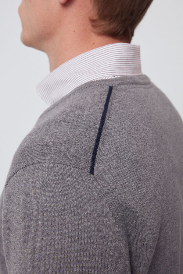 Fifty Outlet Jersey cuello pico con patch logo en pecho Gris
