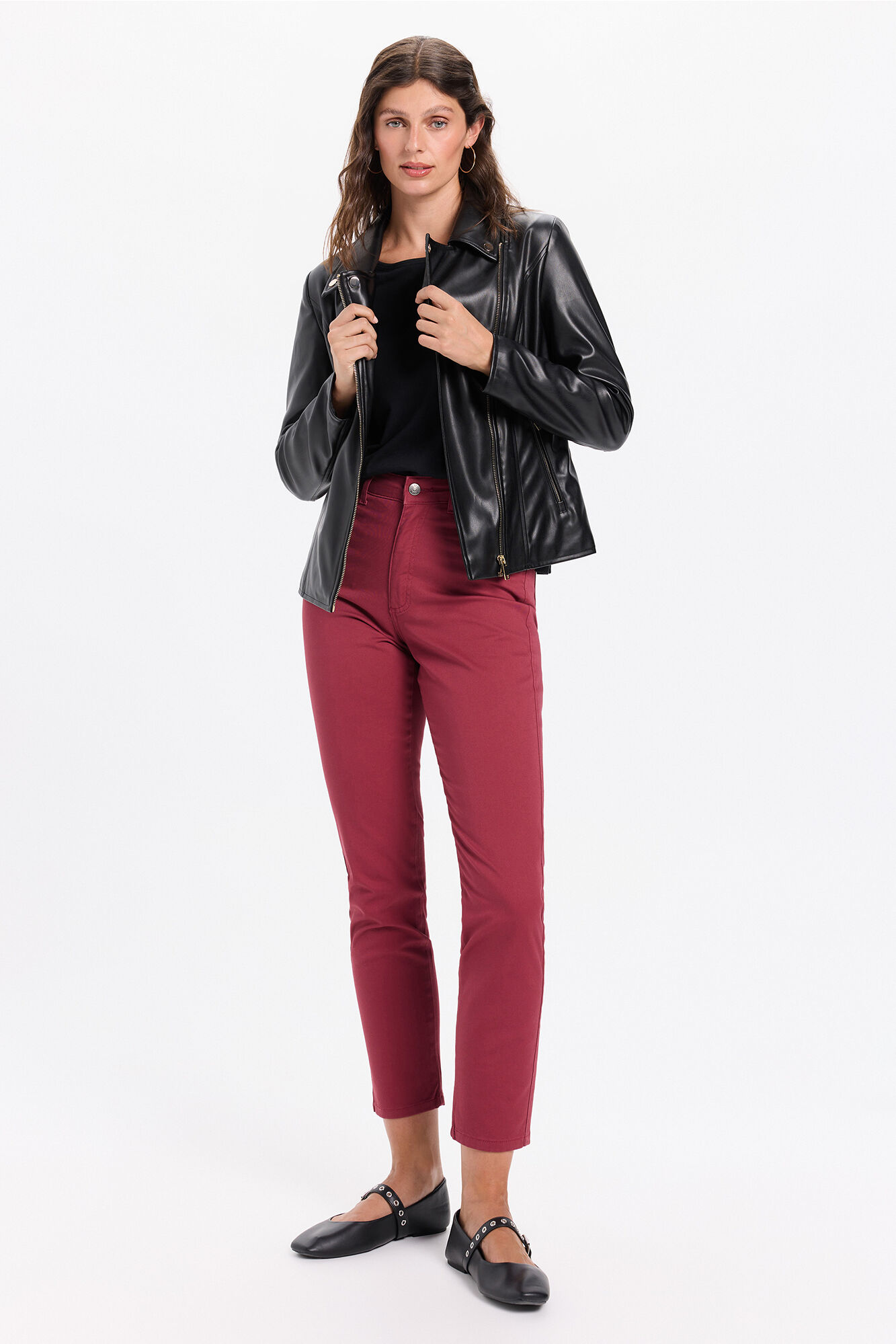 Milano Blus&atilde;o biker preta com efeito couro