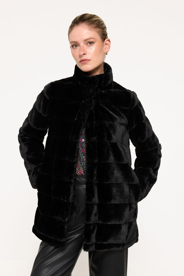 Milano Abrigo efecto piel vison Negro