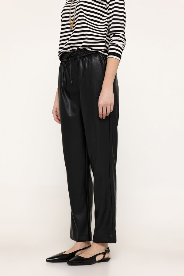 Milano Cal&ccedil;a jogger em imita&ccedil;&atilde;o de pele Preto