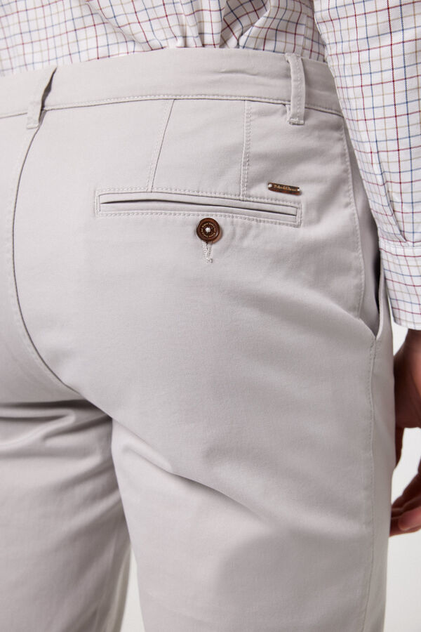 Fifty Outlet Chino Regular Liso Bege