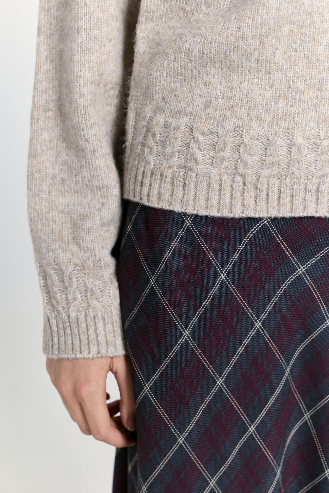 Milano Jersey cuello caja detalles trenzas