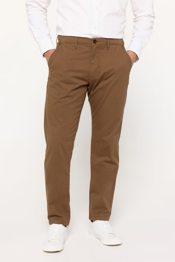 Fifty Outlet Pantalón Chino Básico Tostado