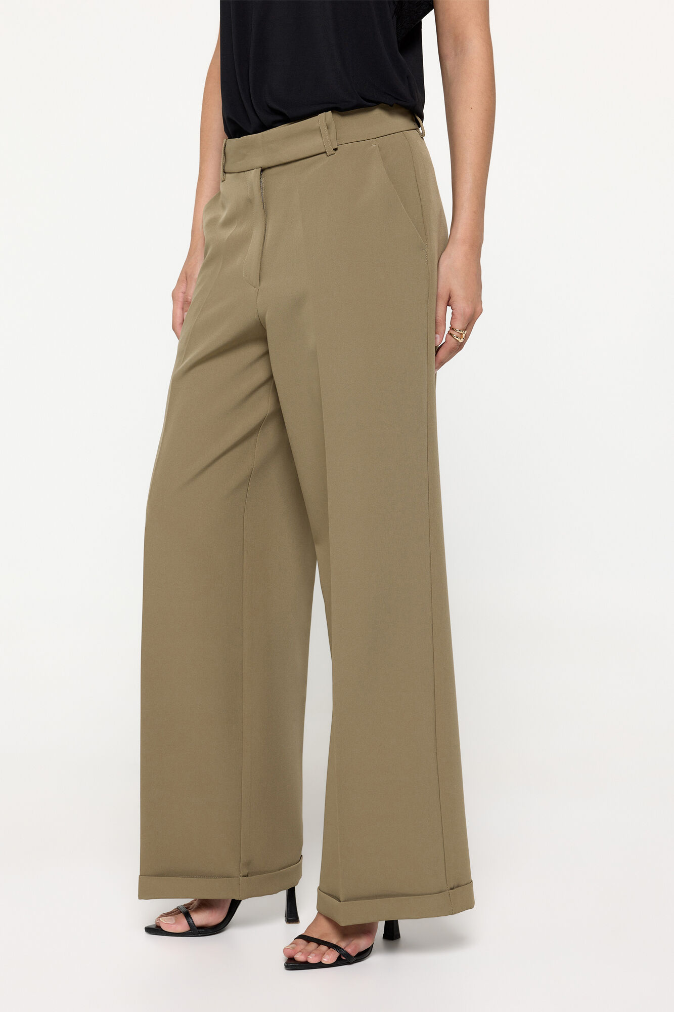 Milano Cal&ccedil;a de vestir