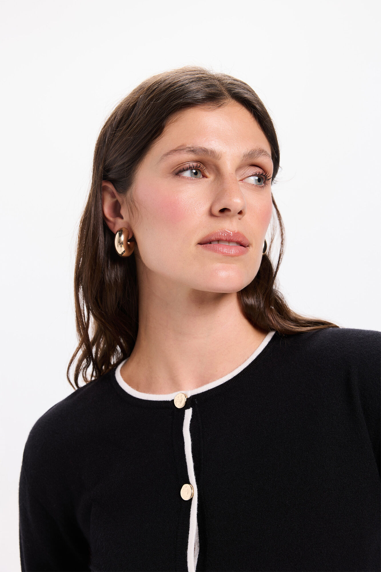 Milano Cardigan preto com detalhes brancos contrastantes