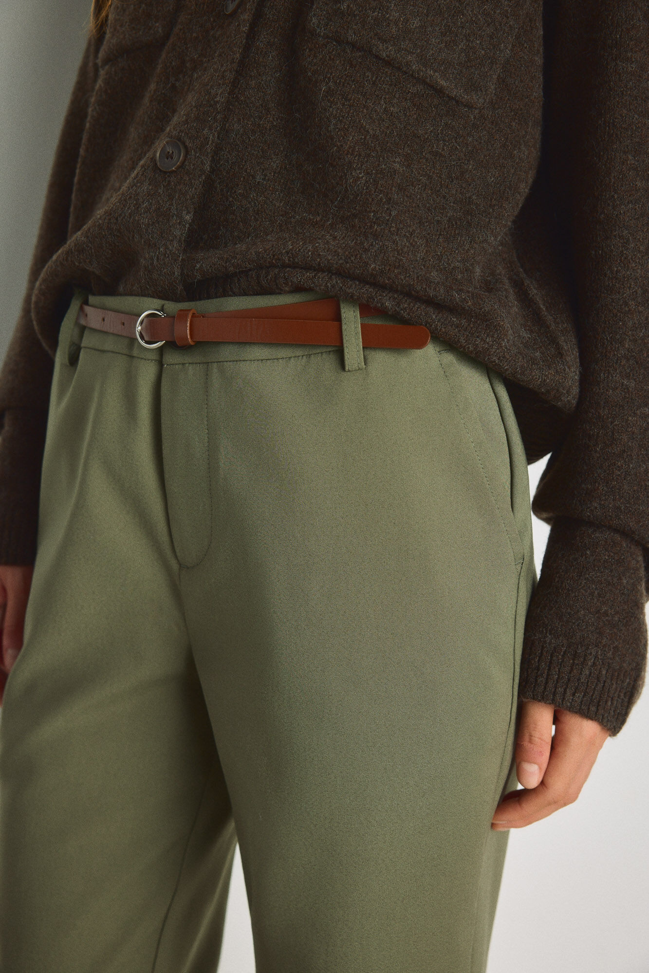 Milano Pantal&oacute;n chino con cintur&oacute;n