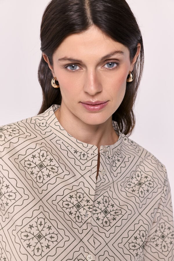 Milano Camisa estampada cuello mao Kaki Oscuro