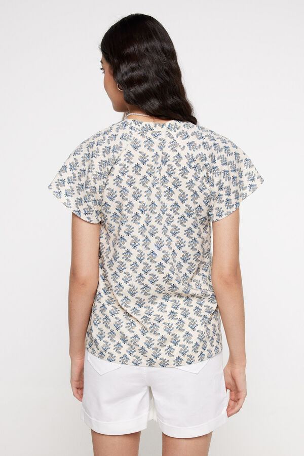 Fifty Outlet Blusa manga capa. Estampado azul