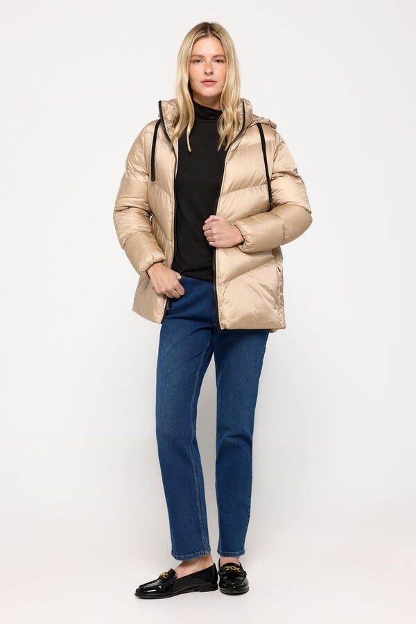 Milano Sobretudo acolchoado com capuz em tecido brilhante Camel