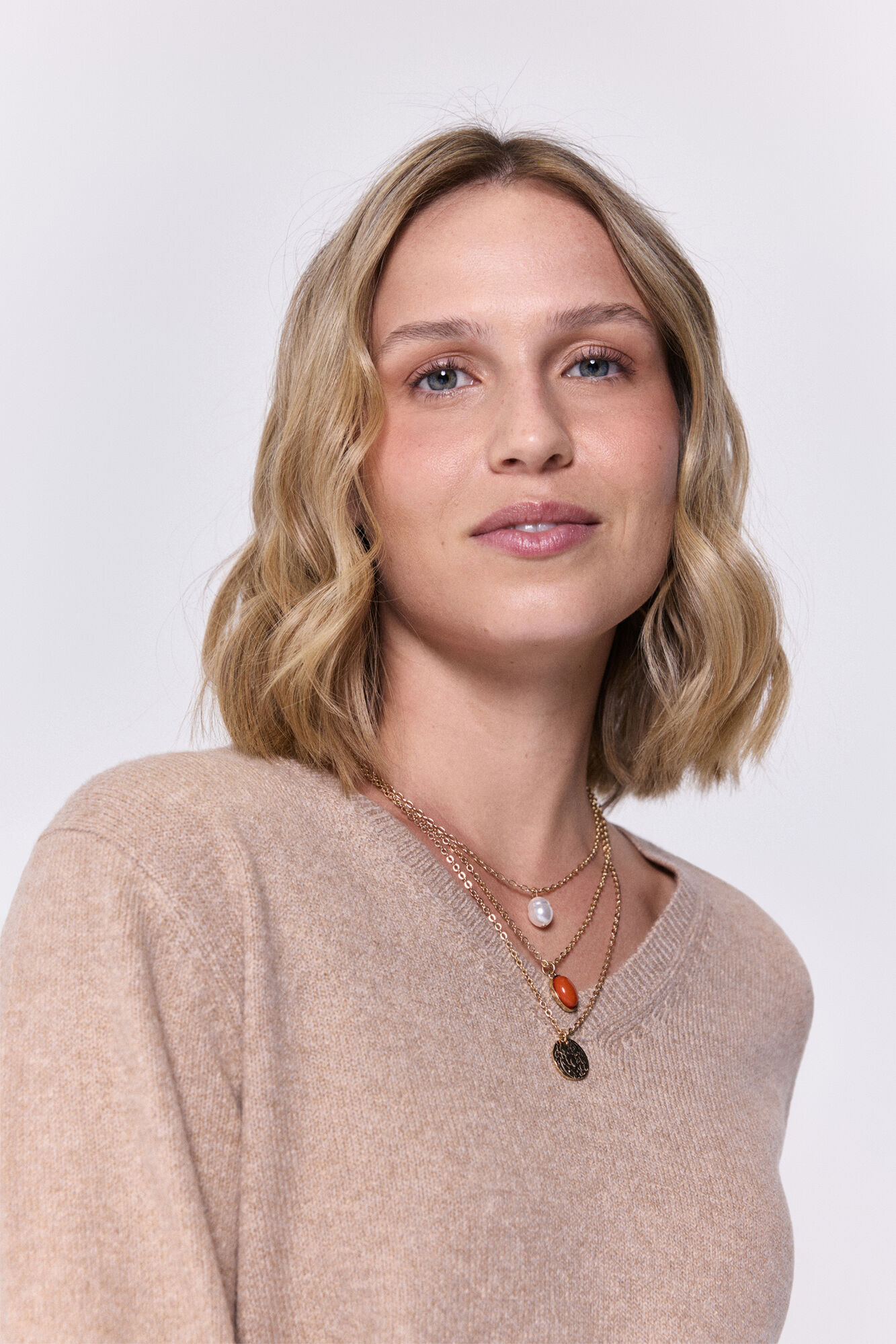 Milano Jersey punto liso cuello pico