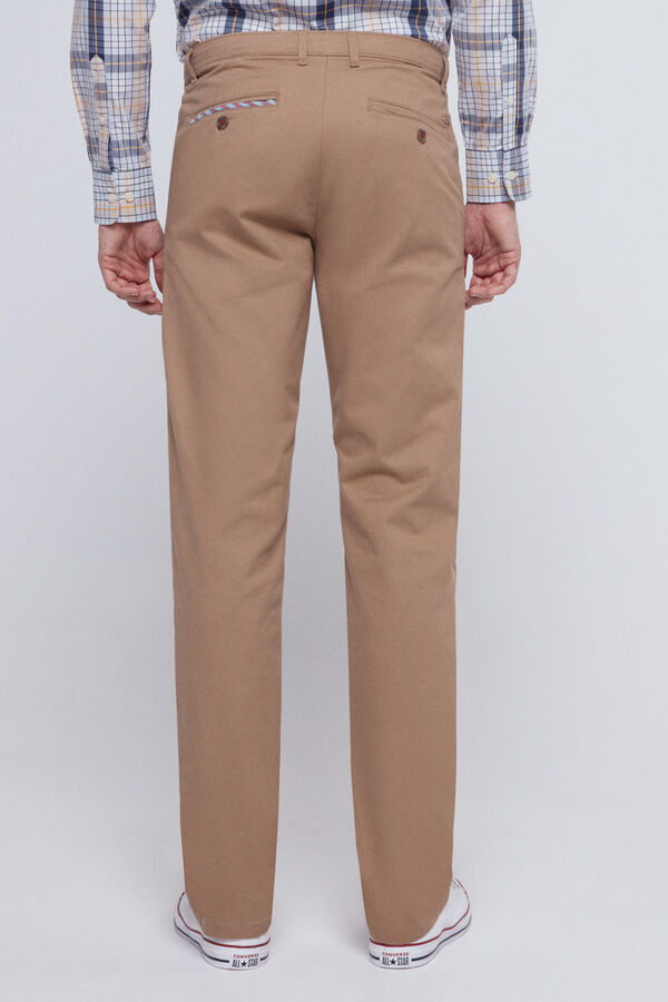 Fifty Outlet Pantalón Chino Confort Beige/Camel
