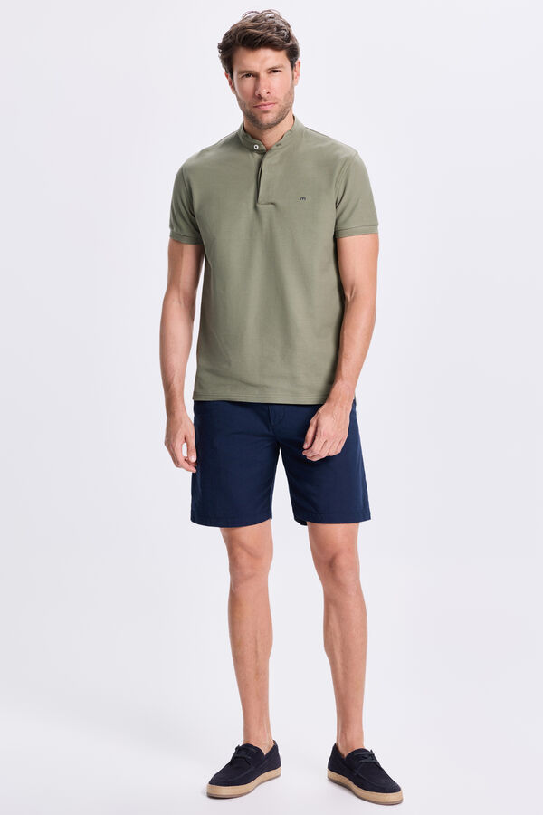 Milano Polo Mao Oxford C&aacute;qui escuro