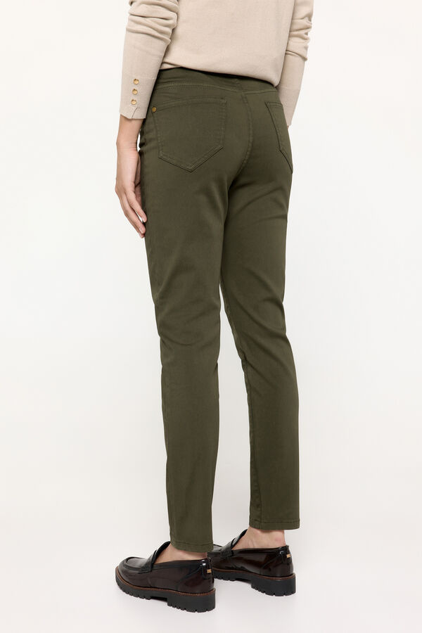 Milano Cal&ccedil;a justa C&aacute;qui escuro