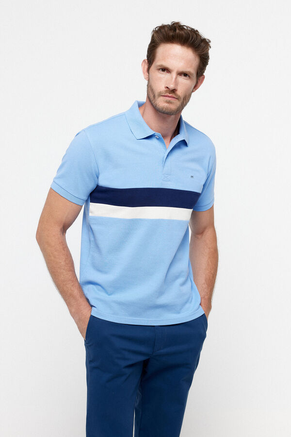 milano Polo manga corta confeccionado en 100% algod&oacute;n. Franjas a contraste en frontal. Logo bordado en pecho Azul