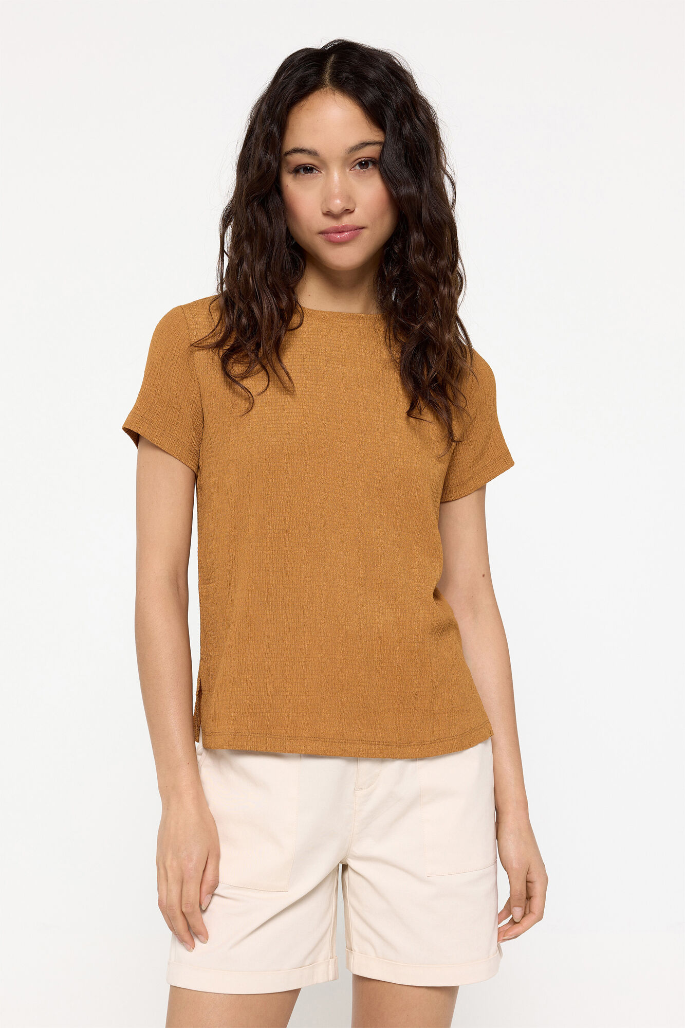 Milano Camiseta manga corta calidad con estructura.