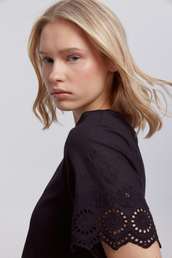 Milano T-shirt com mangas bordadas Preto