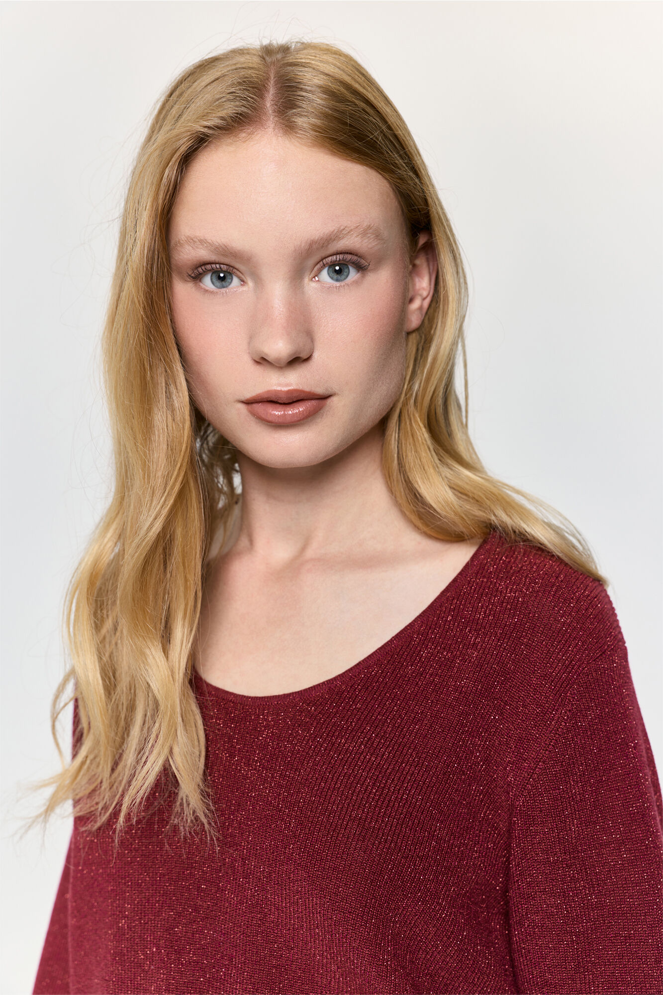 Milano Jersey fino hilo metalizado cuello perkins