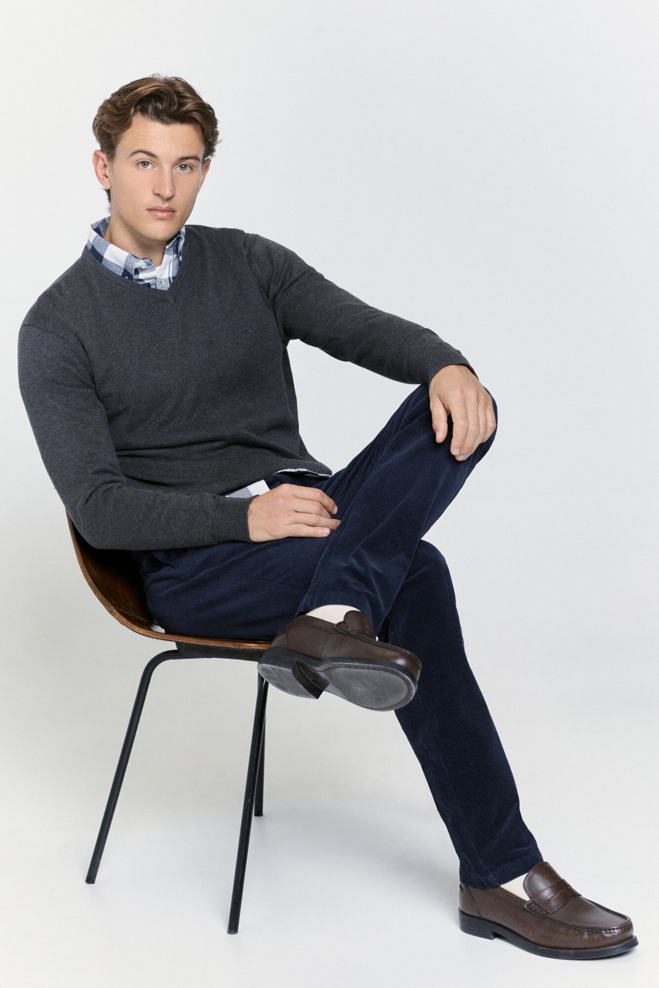 Milano Jersey b&aacute;sico cuello pico