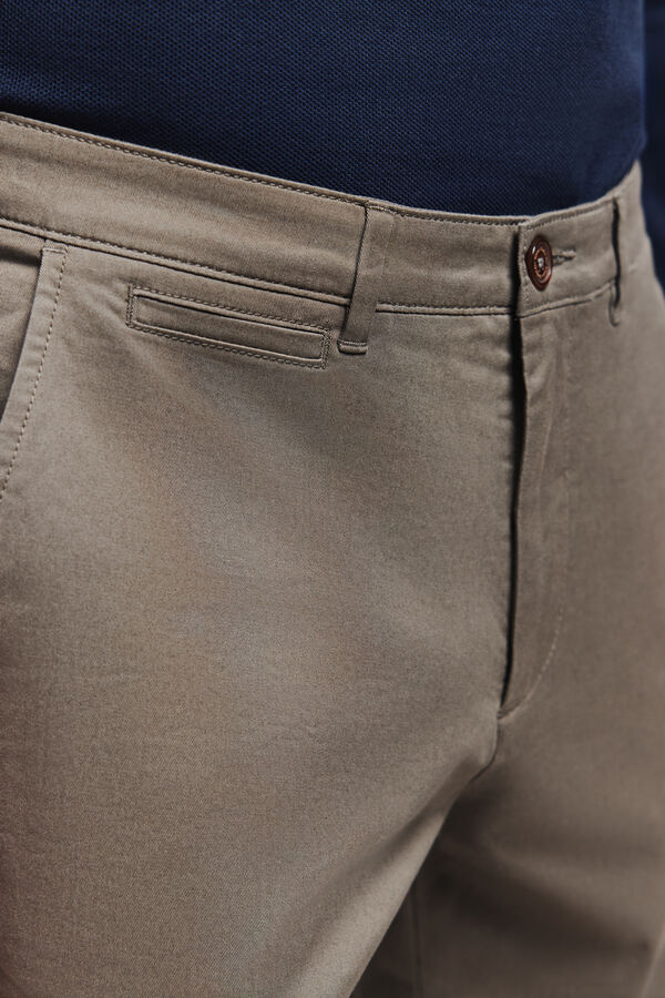 Pedro del Hierro Pantal&oacute;n chino regular fit Kaki Oscuro