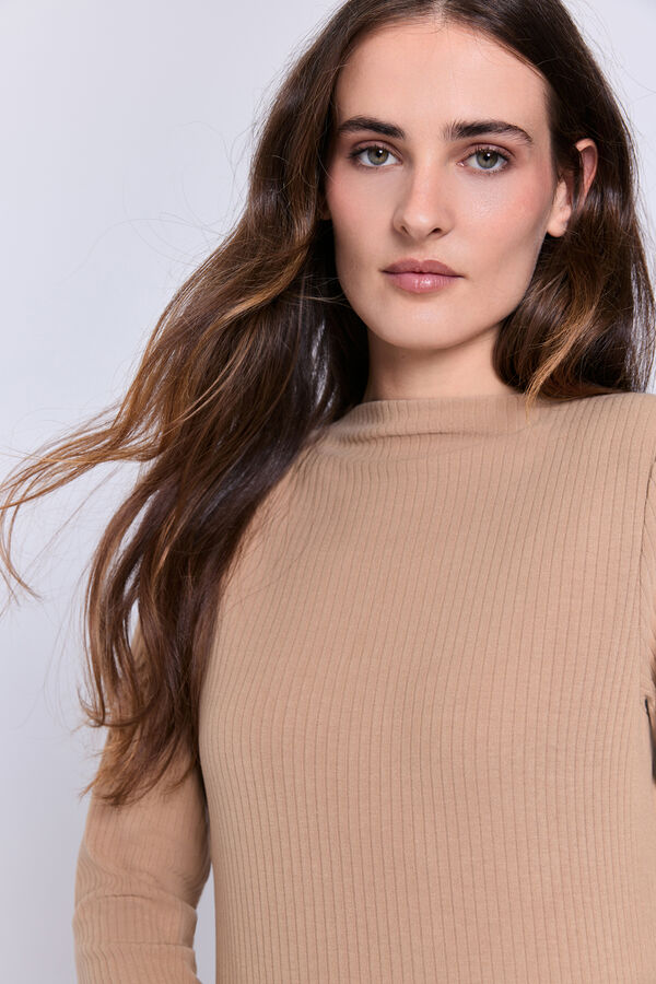 Milano Vestido midi bajo semi evas&eacute; Beige