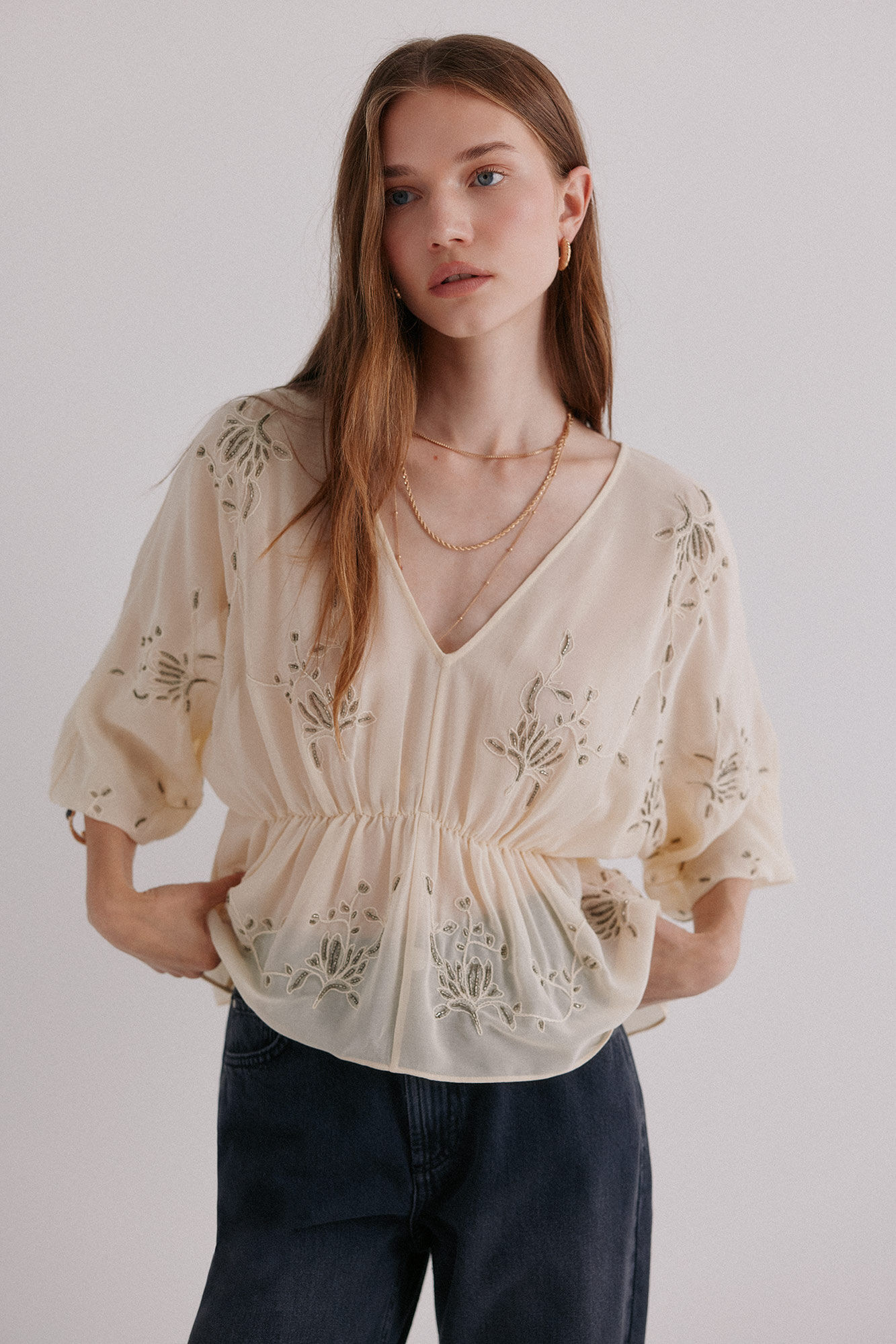 Hoss Intropia Catena. Blusa bordada